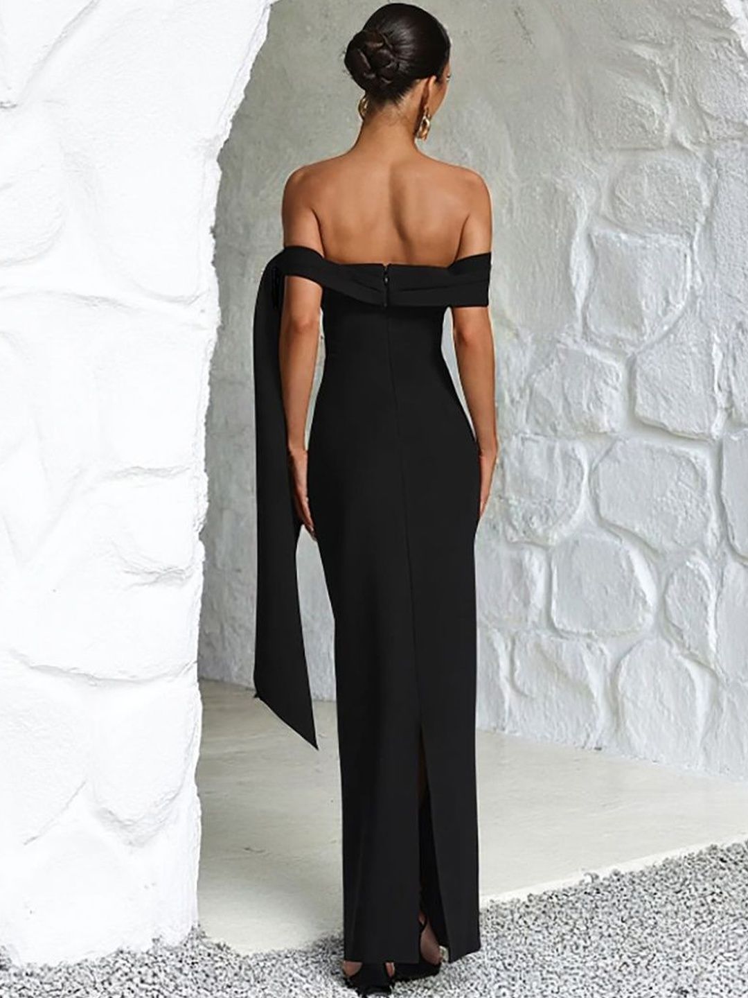 NOWI Off-Shoulder Bodycon Maxi Dress