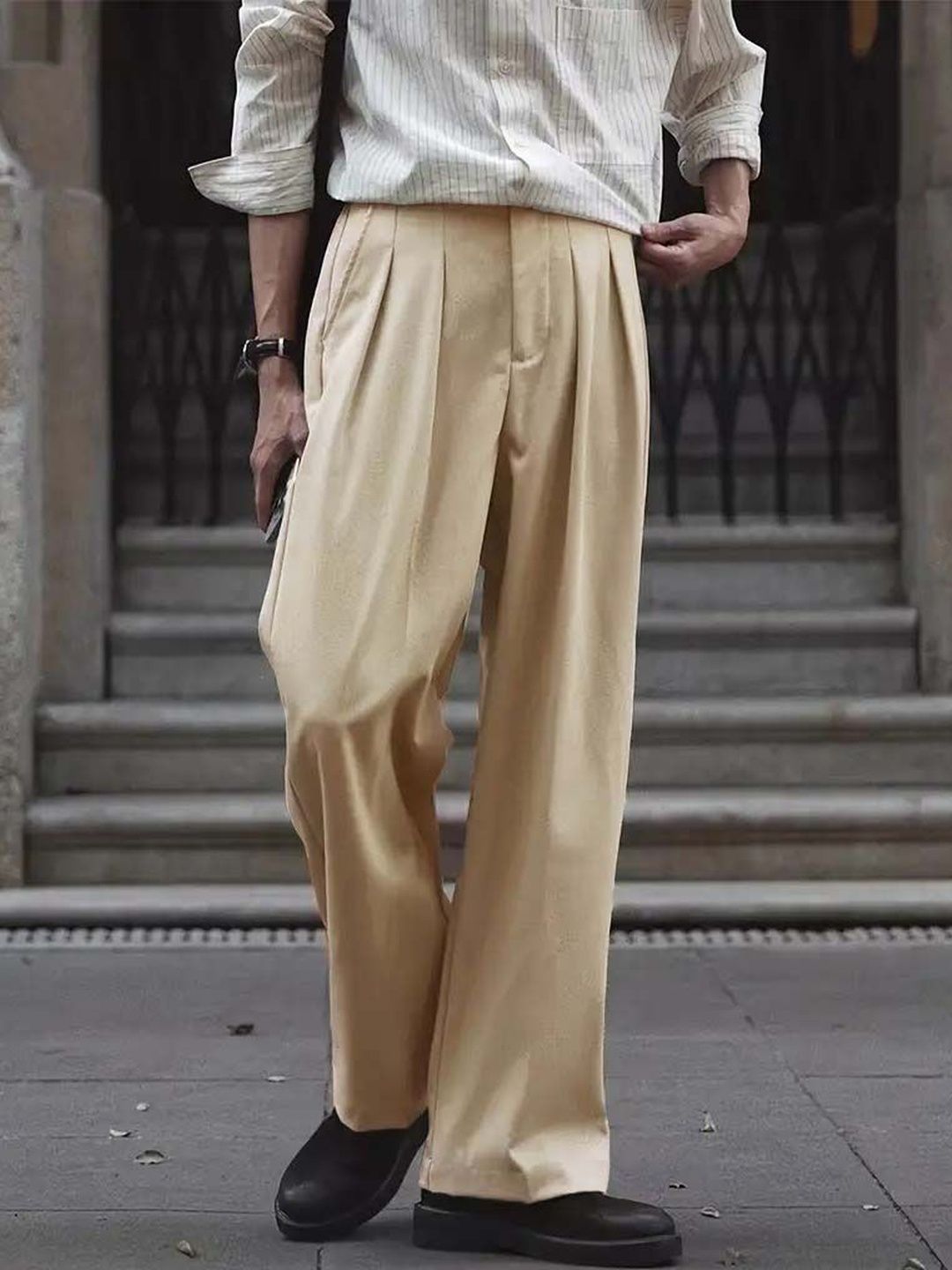 Men Wrinkle Free Pleated Trousers
