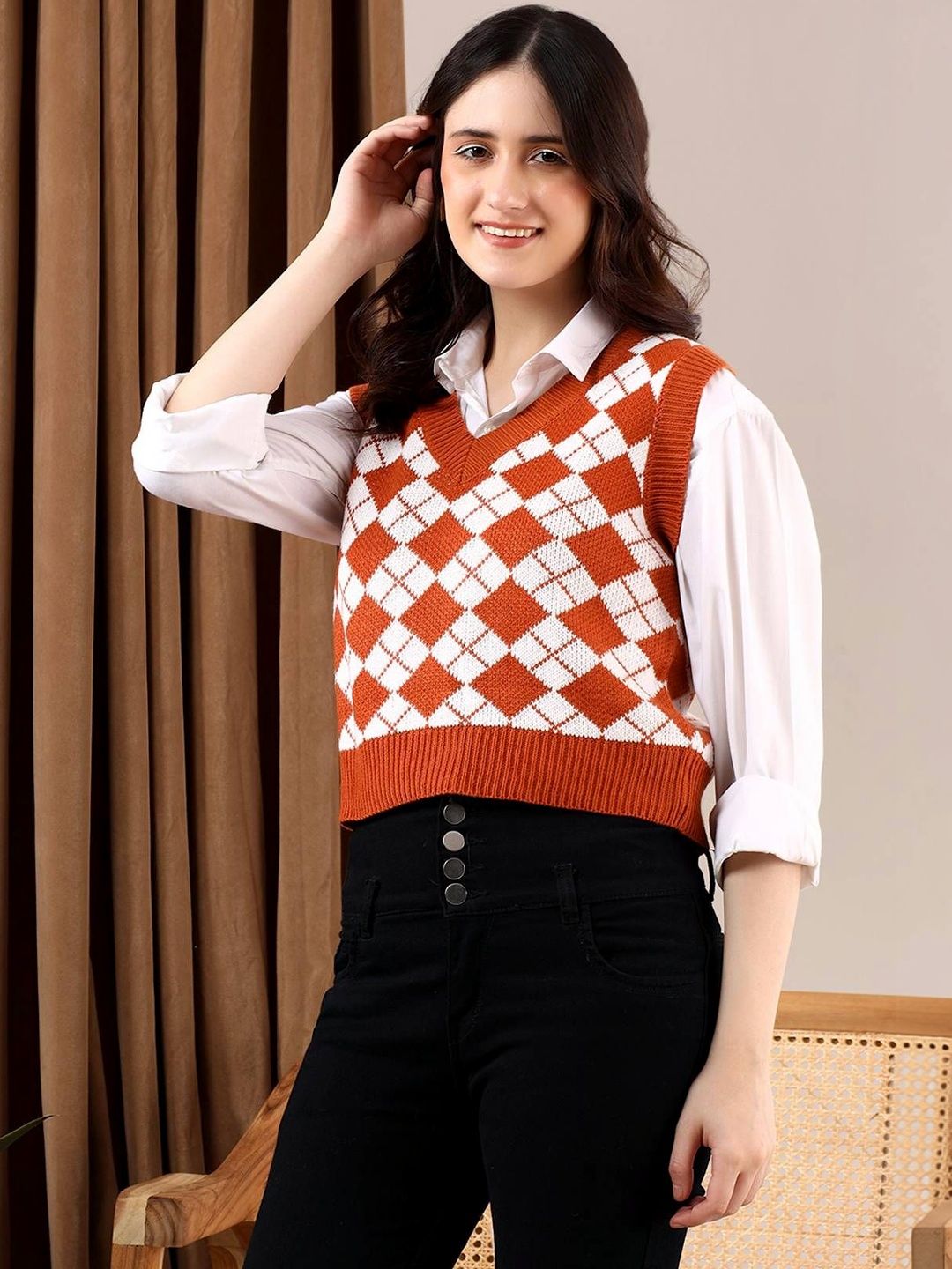 NOWI Women Argyle Colourblocked Woollen Crop Sweater Vest
