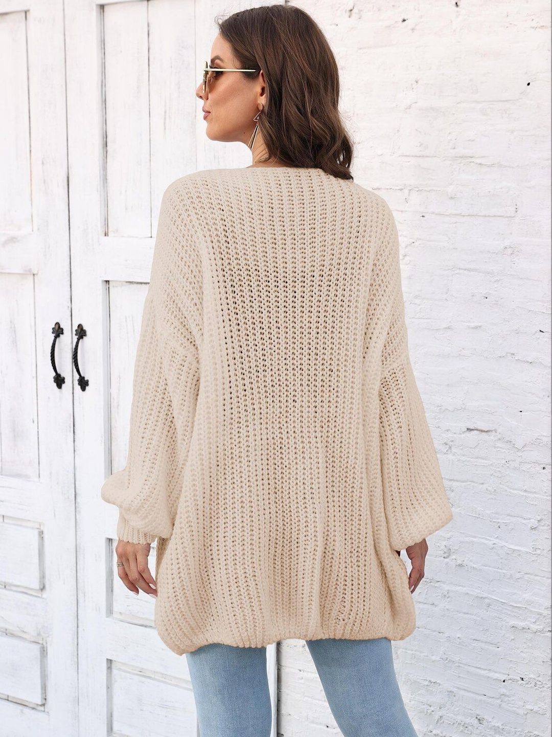 Women Ribbed with Applique Detail