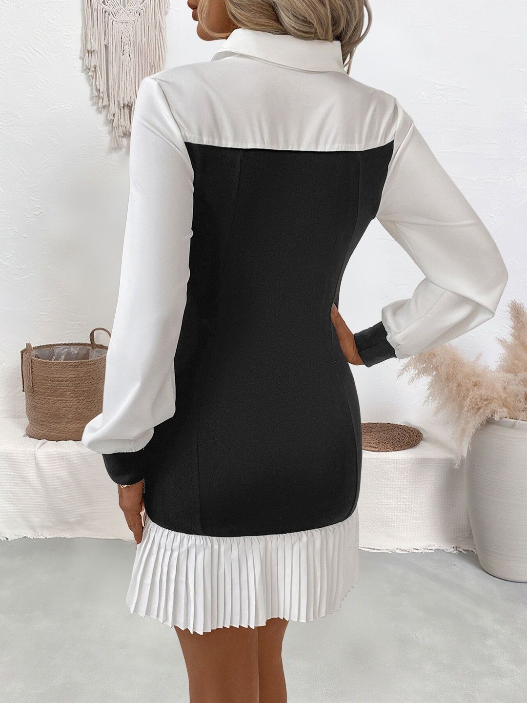 Women's Black Colourblocked Sheath Mini Dress