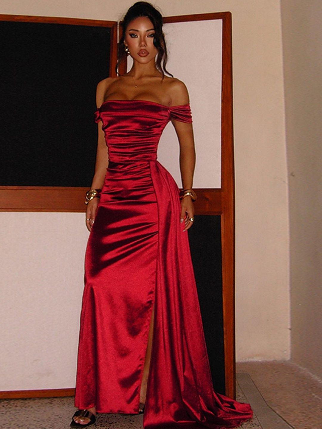 NOWI Off-Shoulder Sheath Maxi Dress
