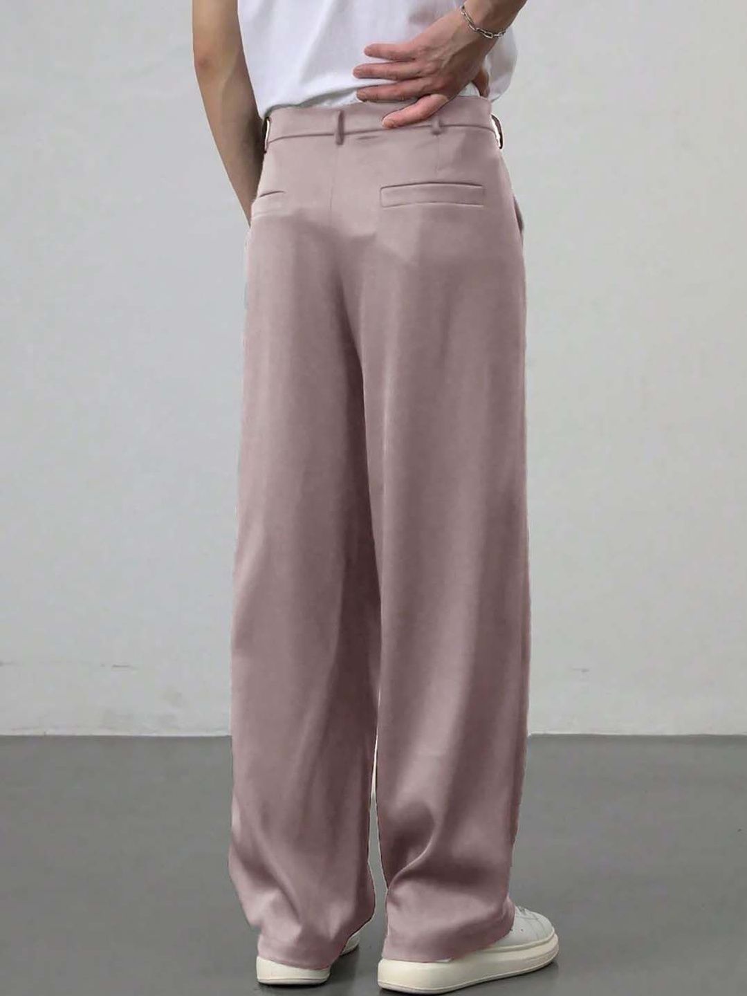 Men Pleated Trousers