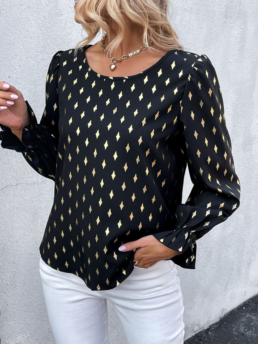 Women's Black Geometric Print Puff Sleeve Ruffles Top