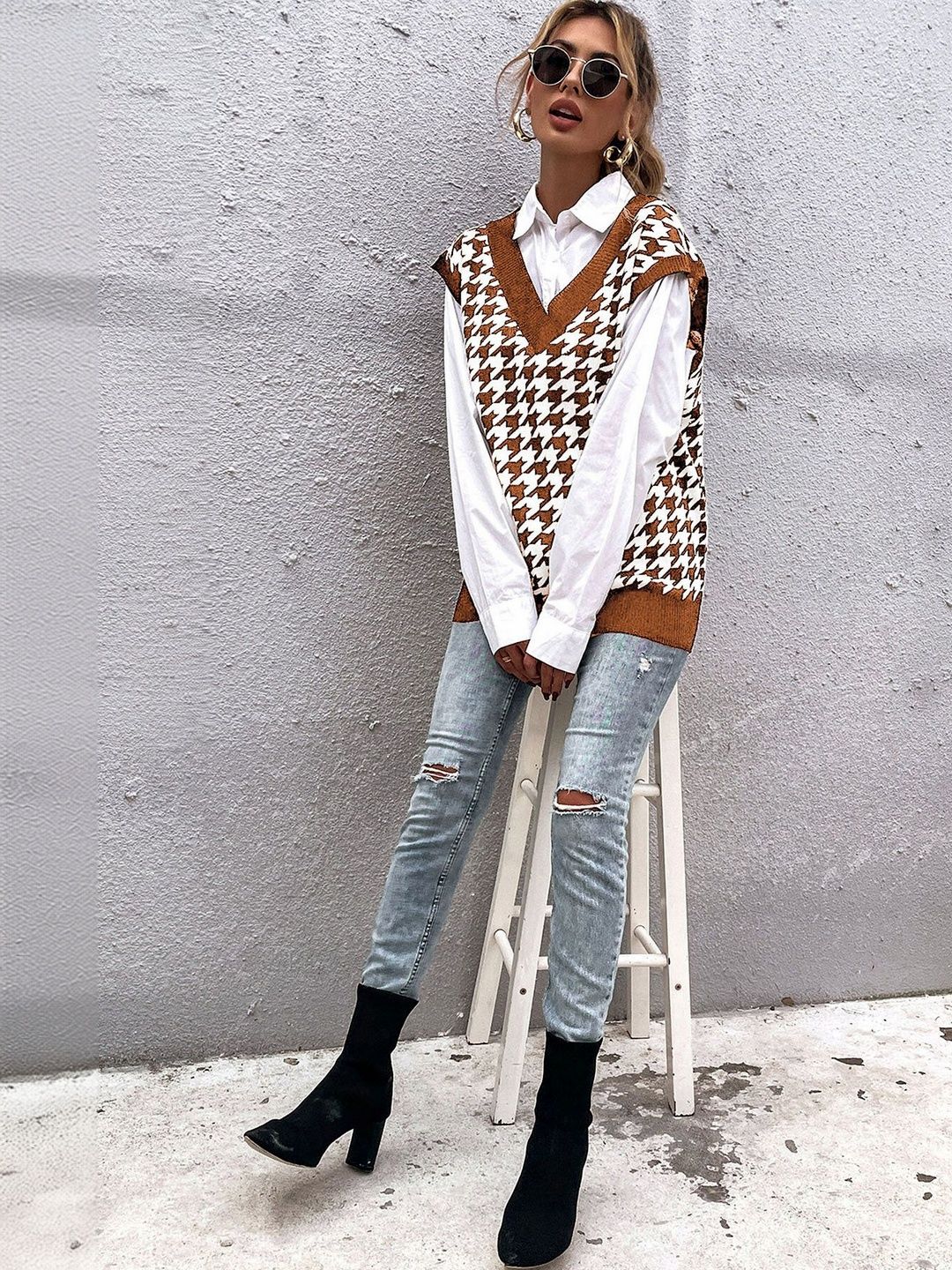 Women's Brown Checked Printed Sweater Vest