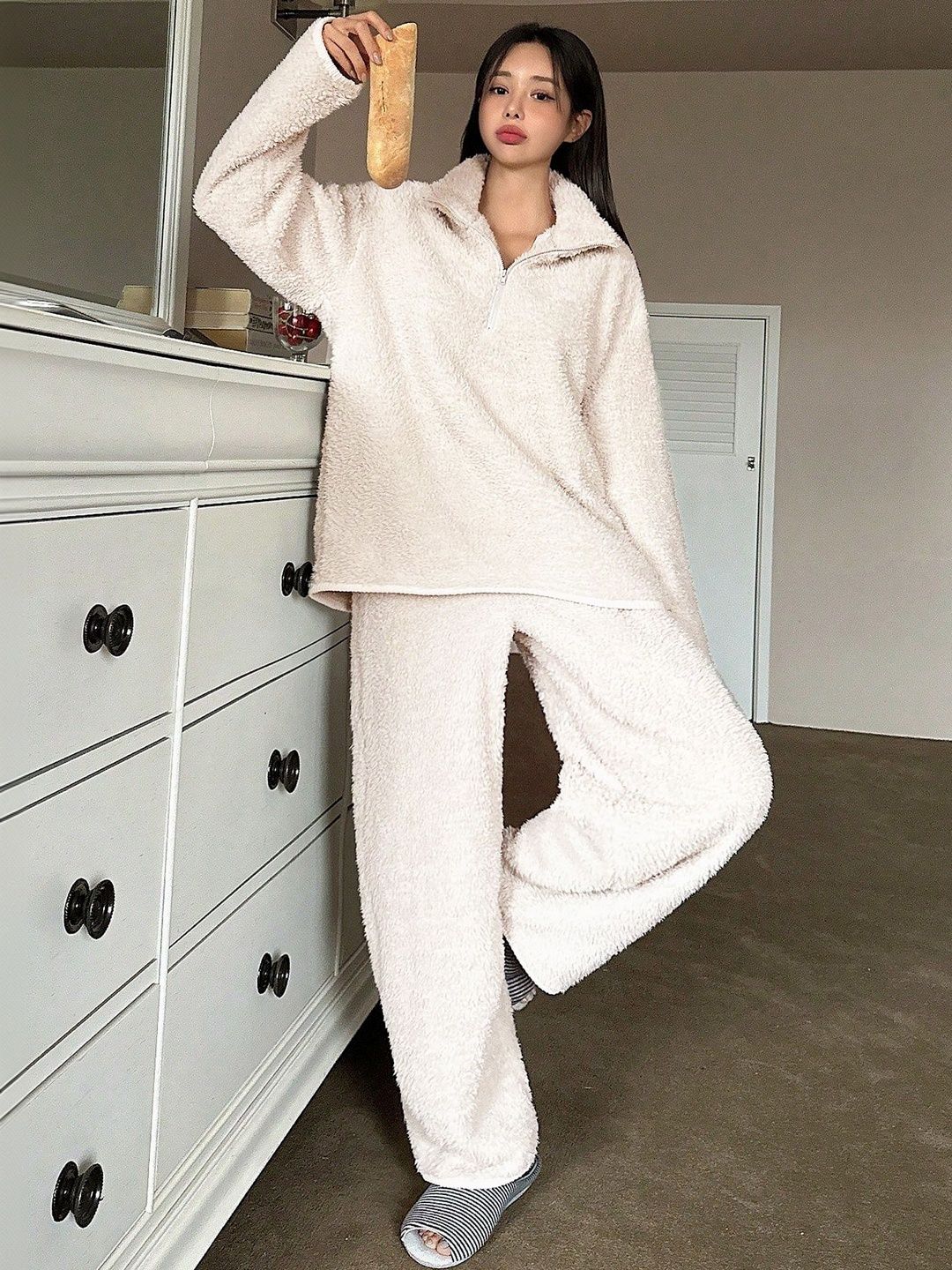 Spread Collar Long Sleeves Night Suit