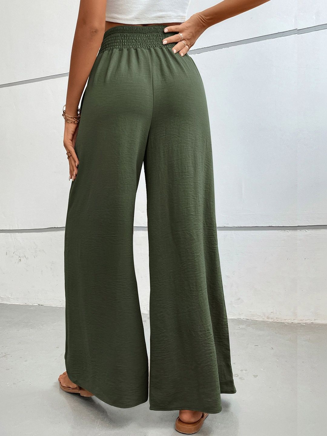 Women Loose Fit High-Rise Trousers