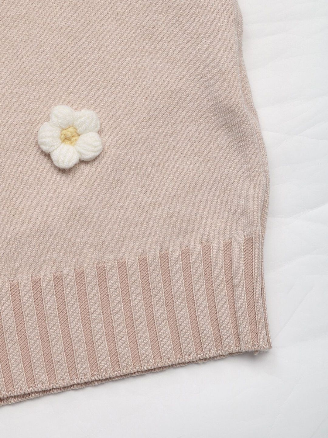 Women's Pink Pullover With Applique Detail Blend Printed