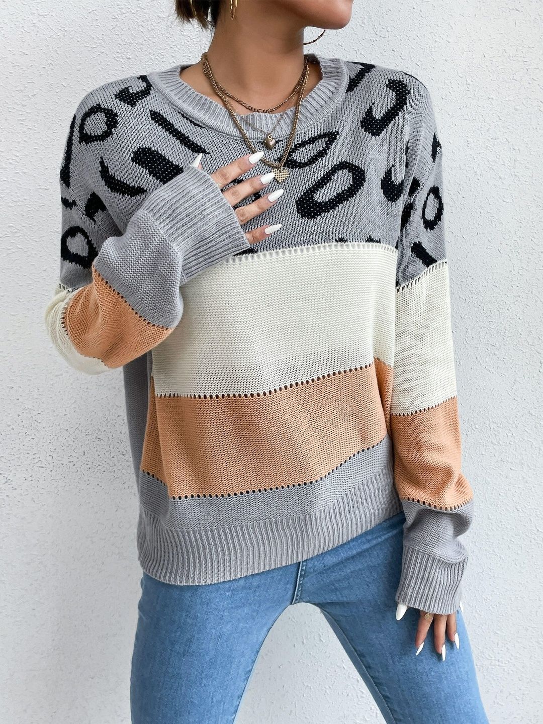 Women's Grey Animal Printed Pullover Blend Regular Fit