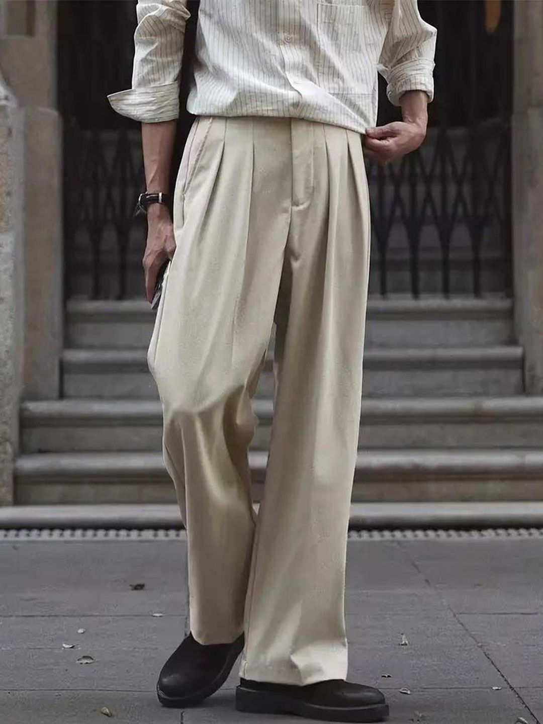Men Wrinkle Free Pleated Trousers