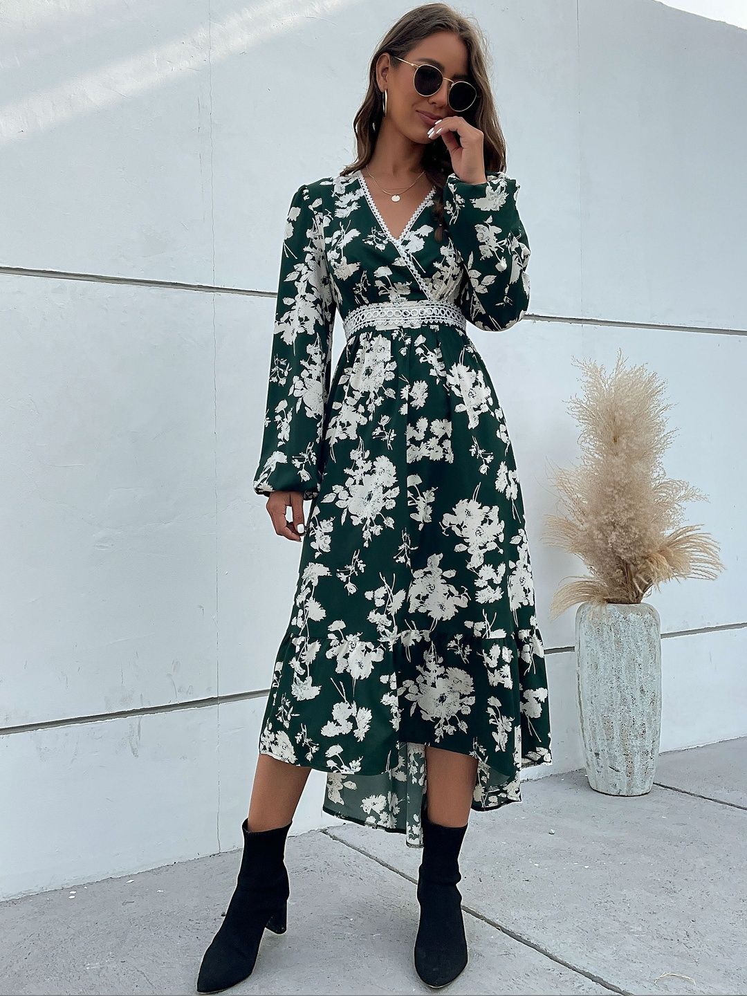 Women's Green Floral Print Fit & Flare Midi Dress Blend
