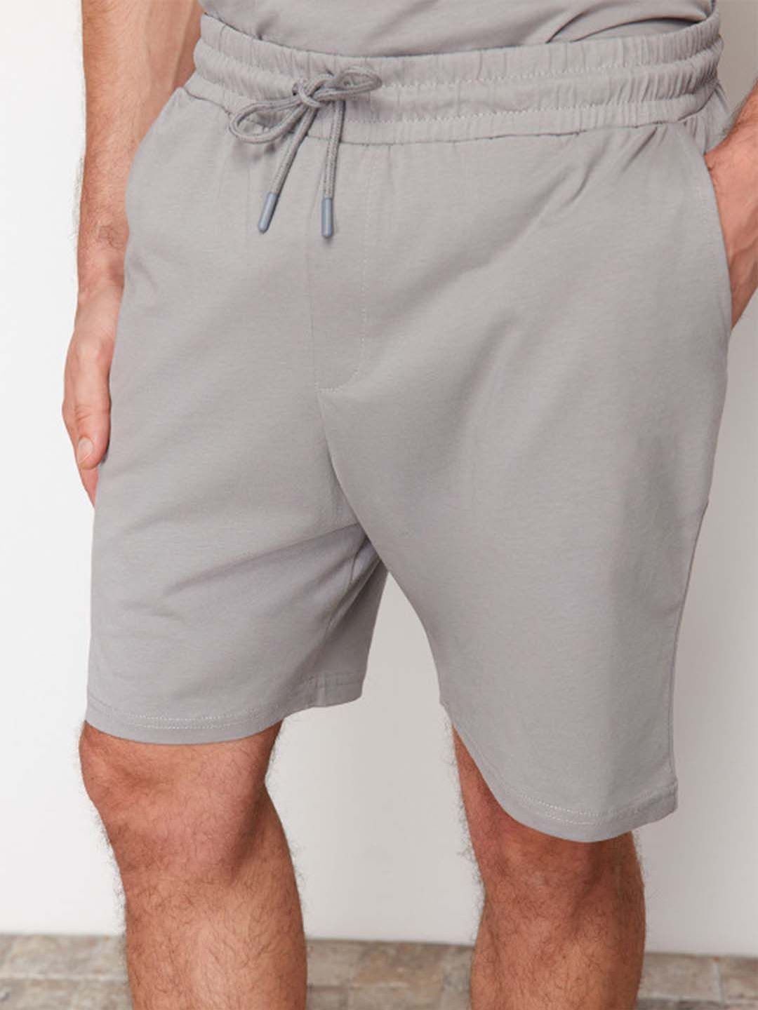 Solid T-shirt with Shorts