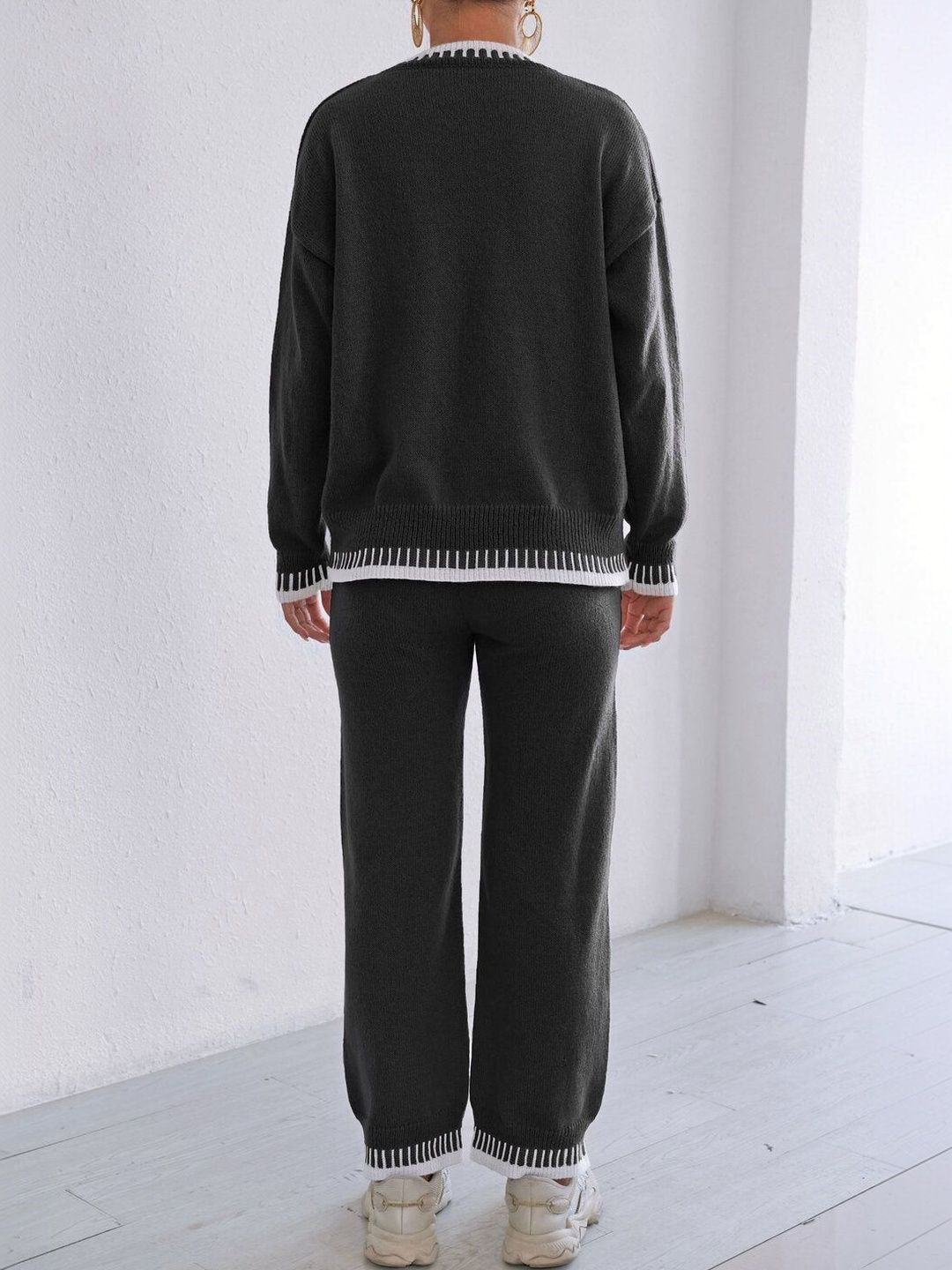 Knitted Solid Sweater with Trousers