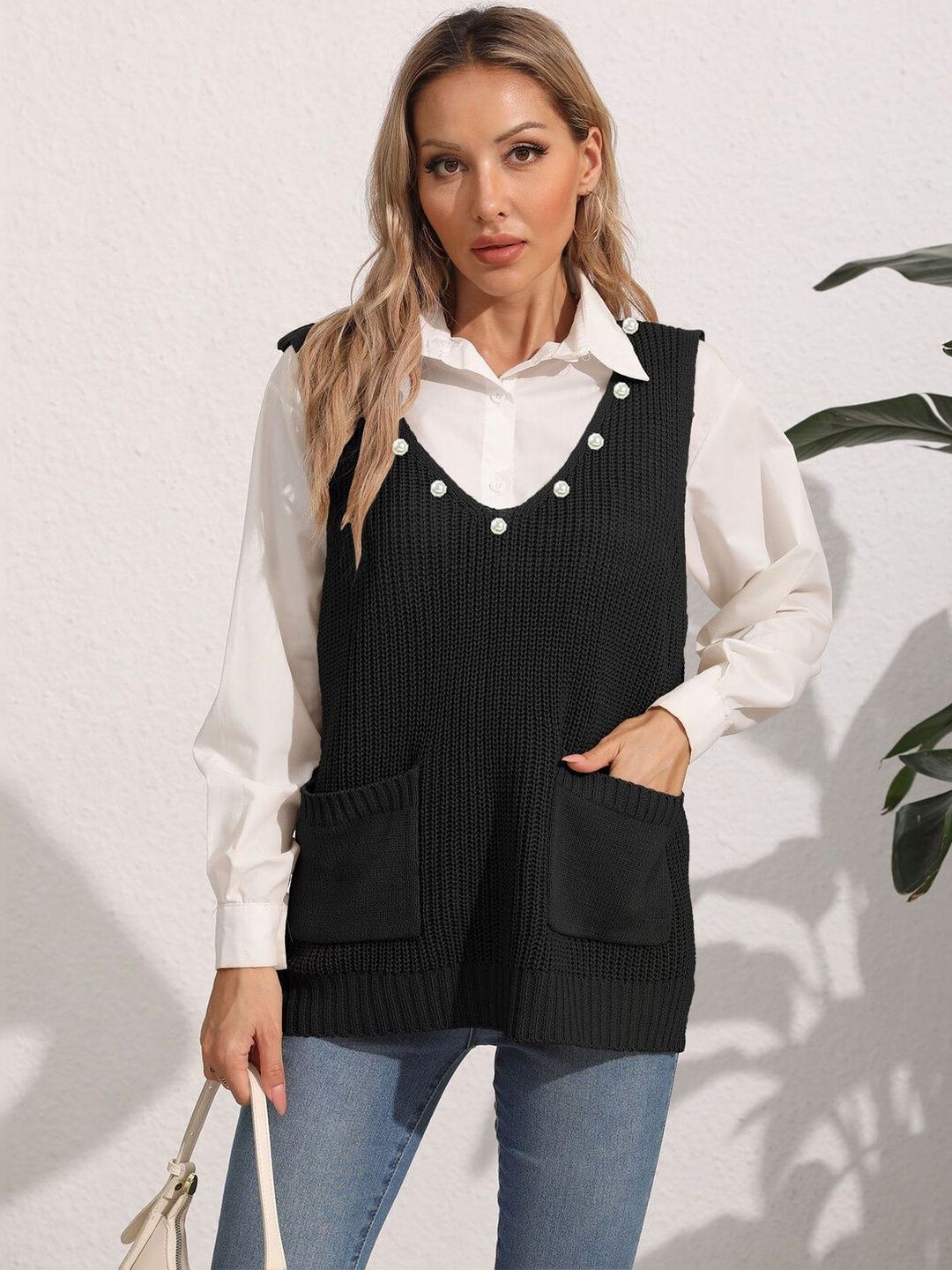 Sweater Vest in Black acrylic - Nowi Korean Fashion