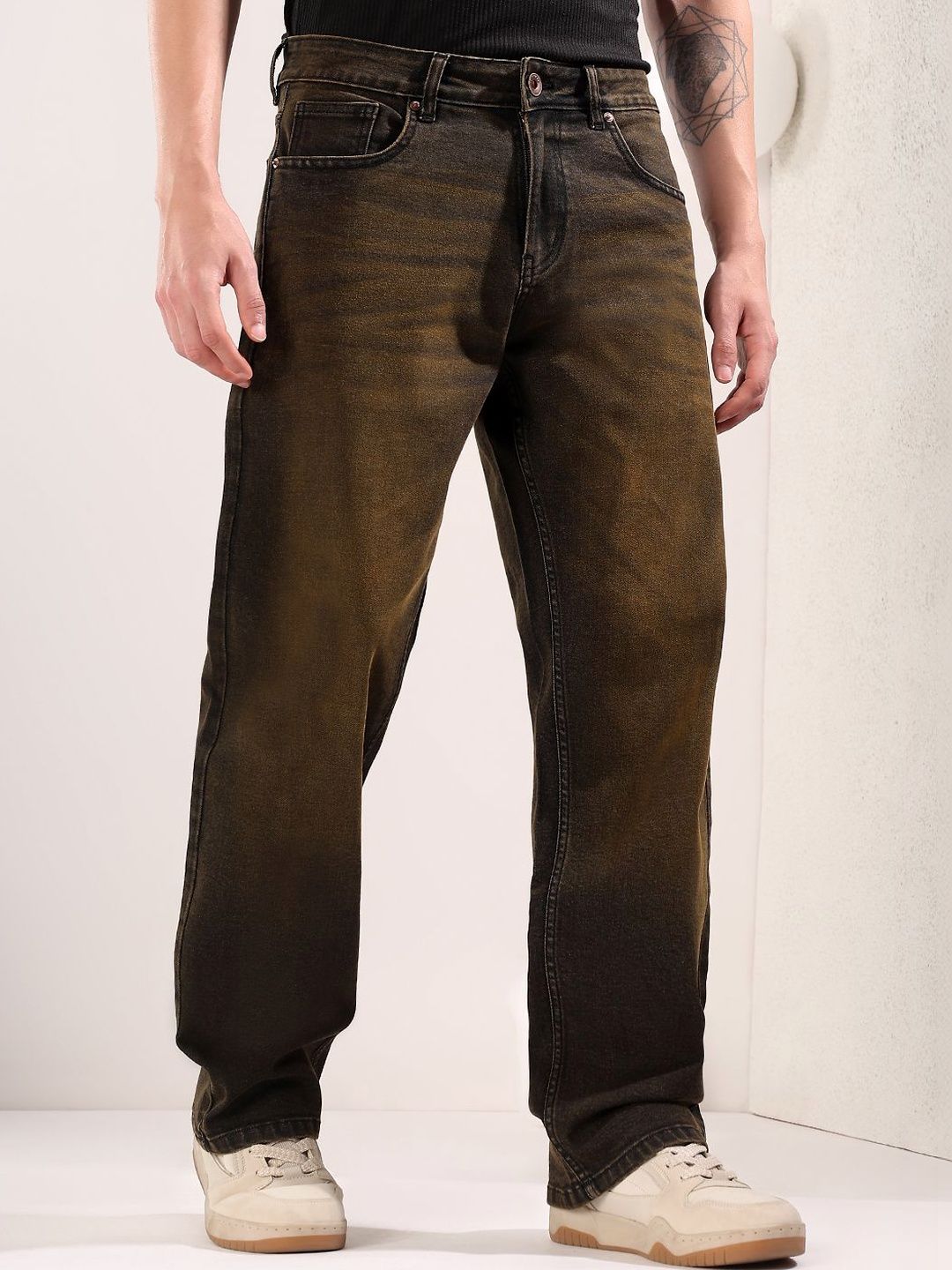 NOWI Men Regular Fit Mid-Rise Heavy Fade Jeans