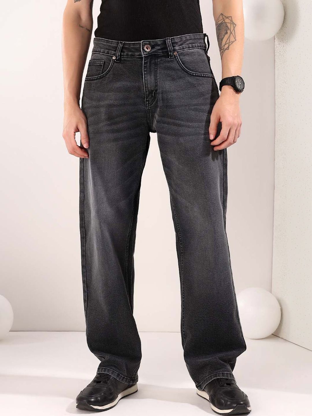 Men Straight Fit Mid-Rise Light Fade Jeans