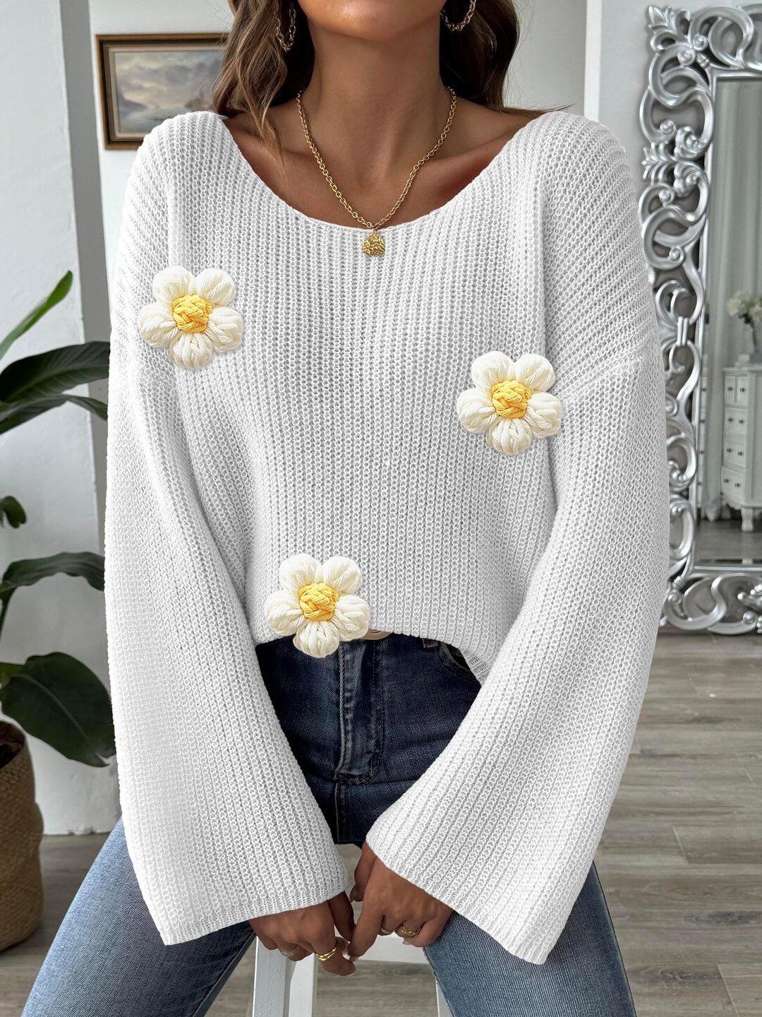 Women Ribbed Pullover with Applique Detail