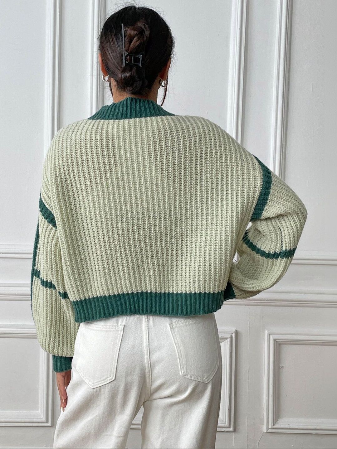 Women Colourblocked Crop