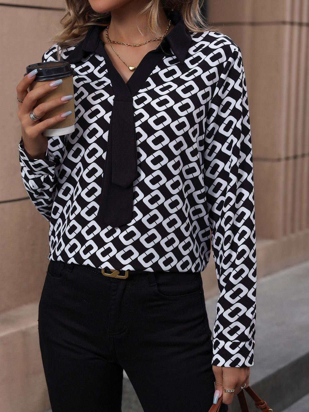 Women's Black Geometric Print Top Blend Regular Fit