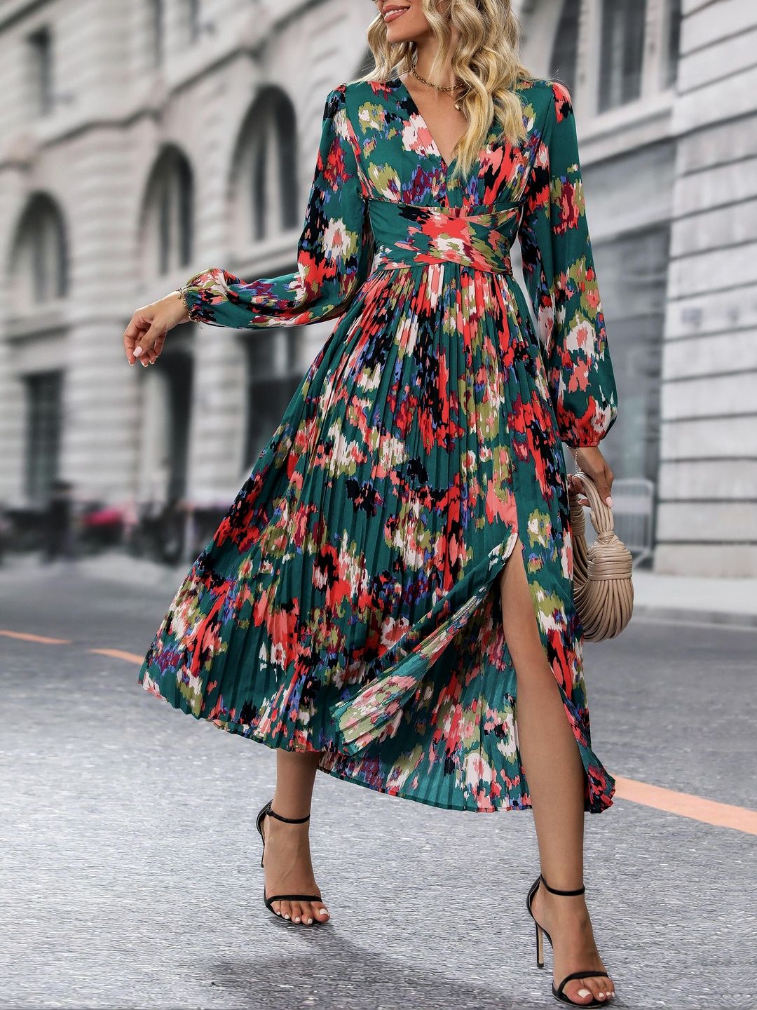 Women's Nowi Floral Midi Dress With Pleated Skirt