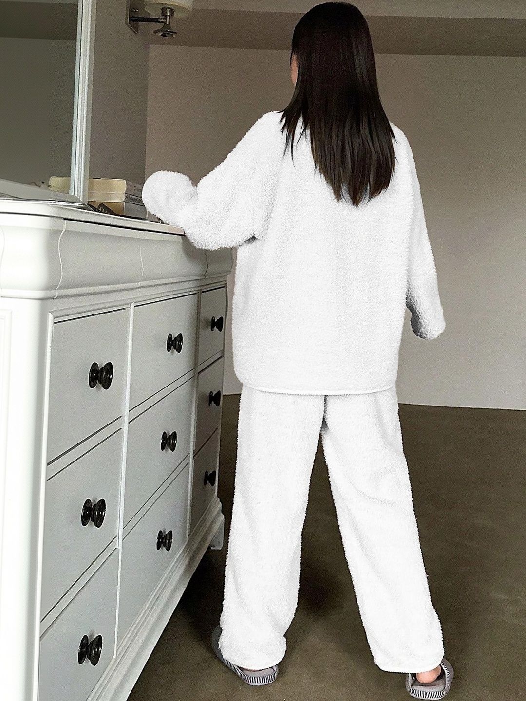 Spread Collar Long Sleeves Night Suit