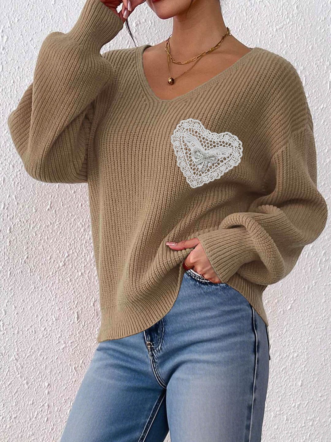 Women Ribbed Pullover with Applique Detail