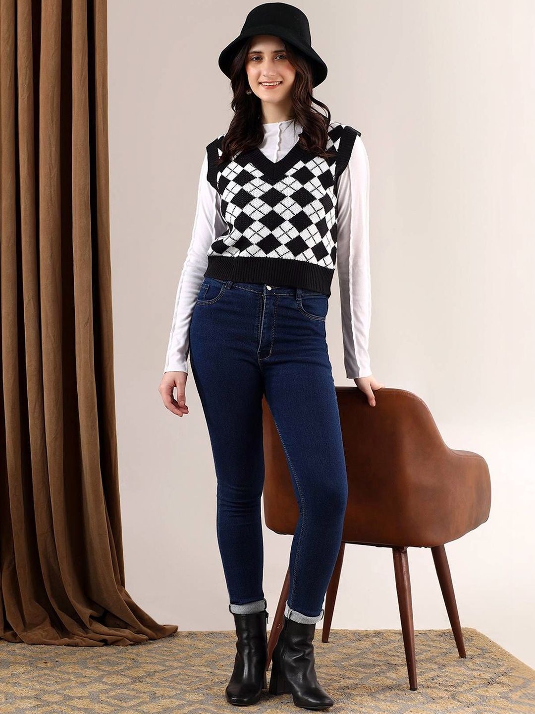 NOWI Women Argyle Printed Woollen Sweater Vest