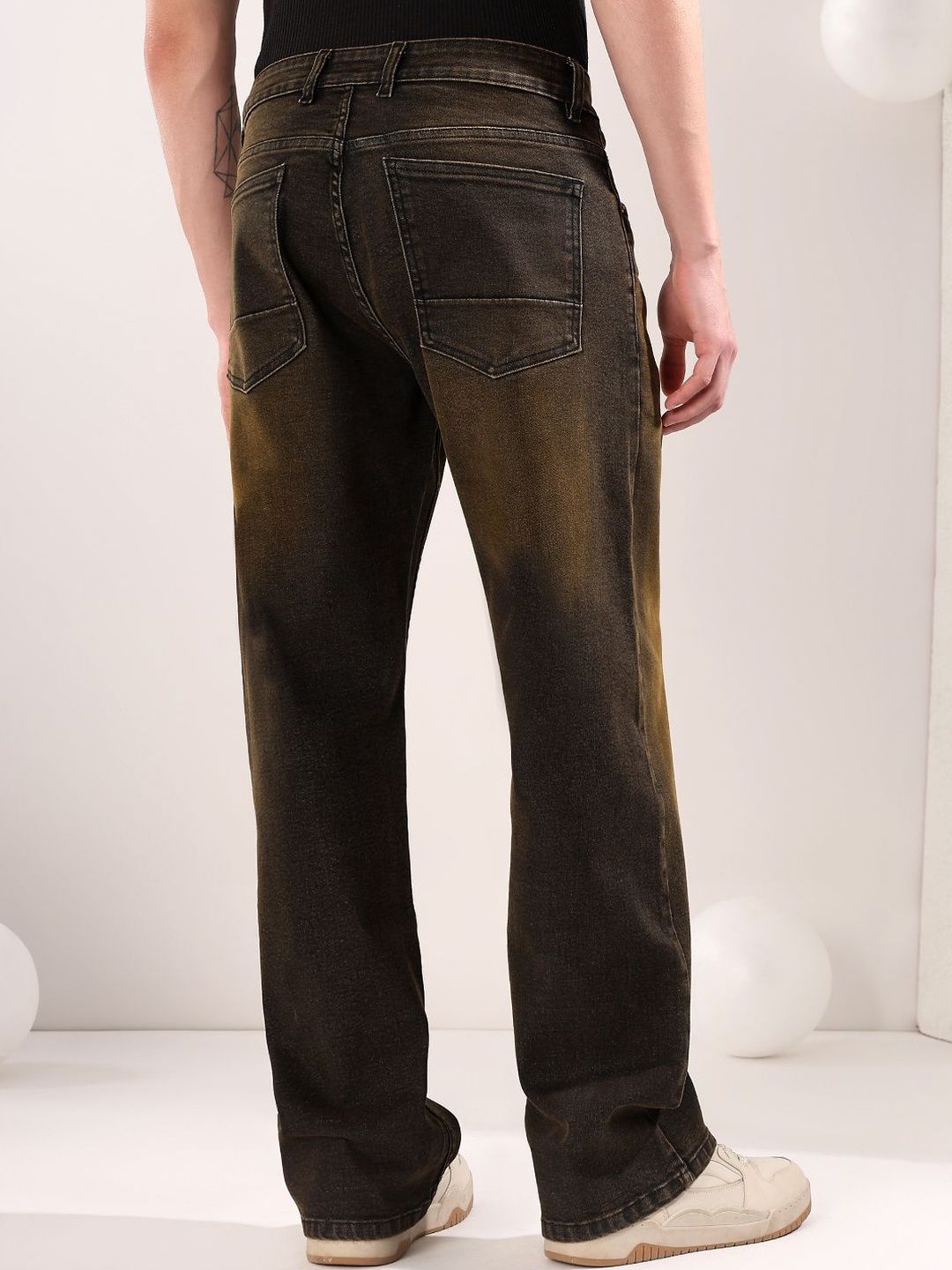 NOWI Men Regular Fit Mid-Rise Heavy Fade Jeans