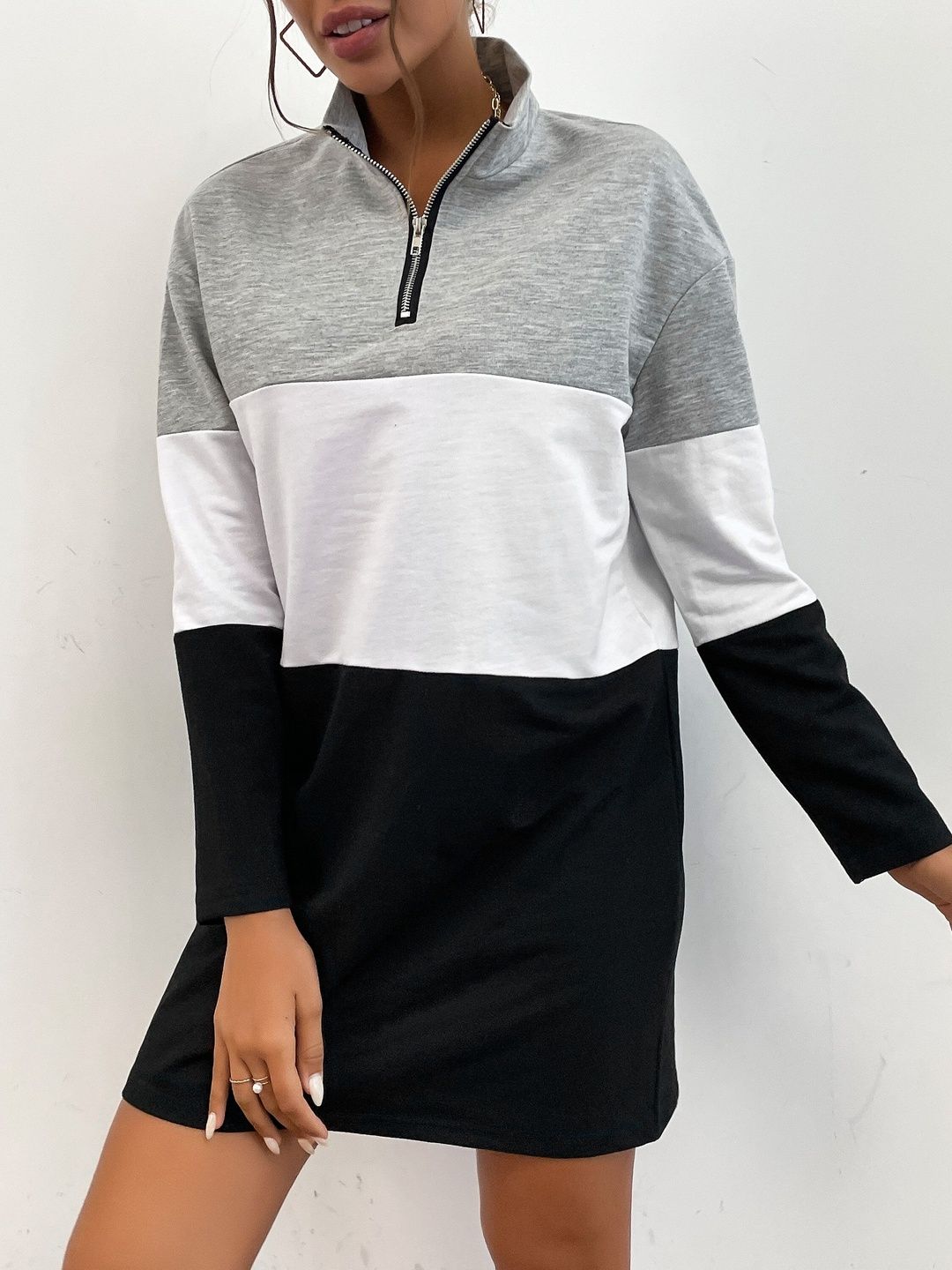 Women Colourblocked Sweatshirt