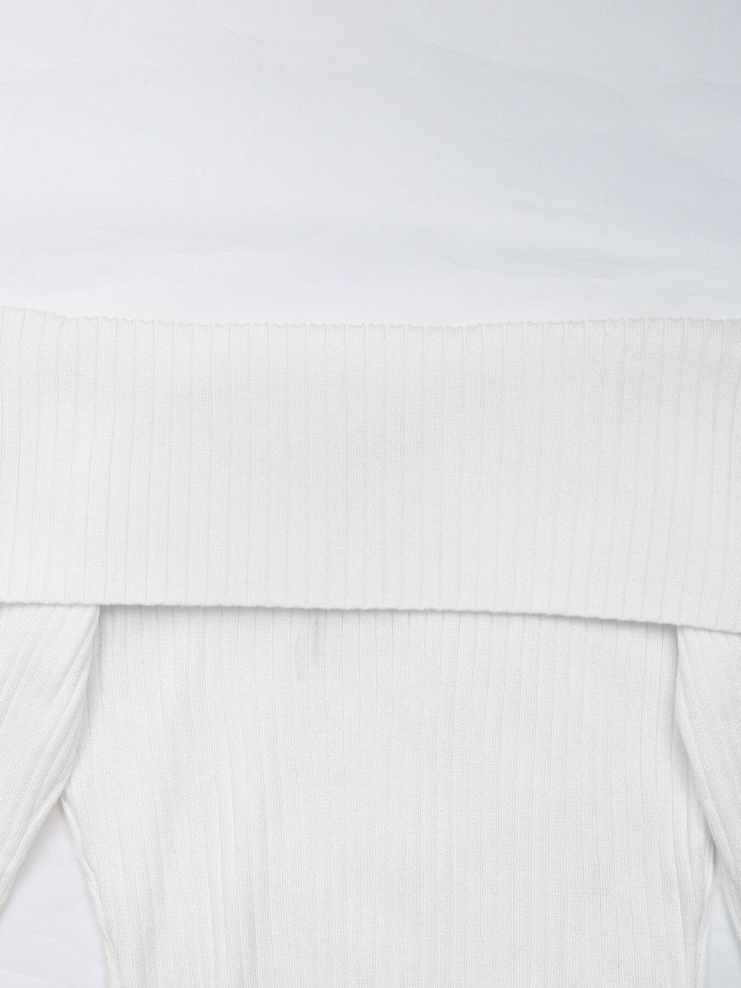 Women's White Ribbed Pullover Blend
