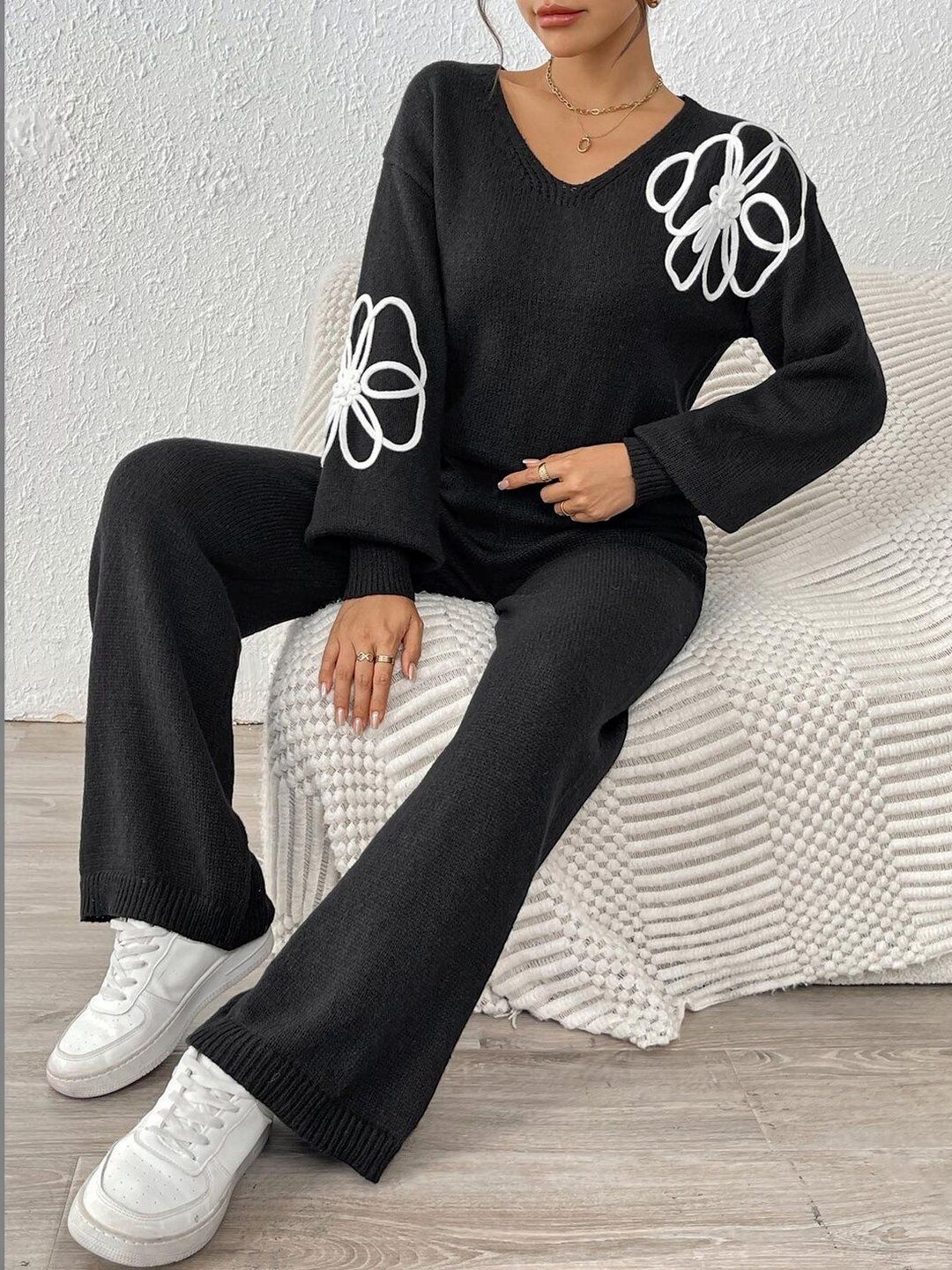 Knitted Embroidered Sweater with Trousers