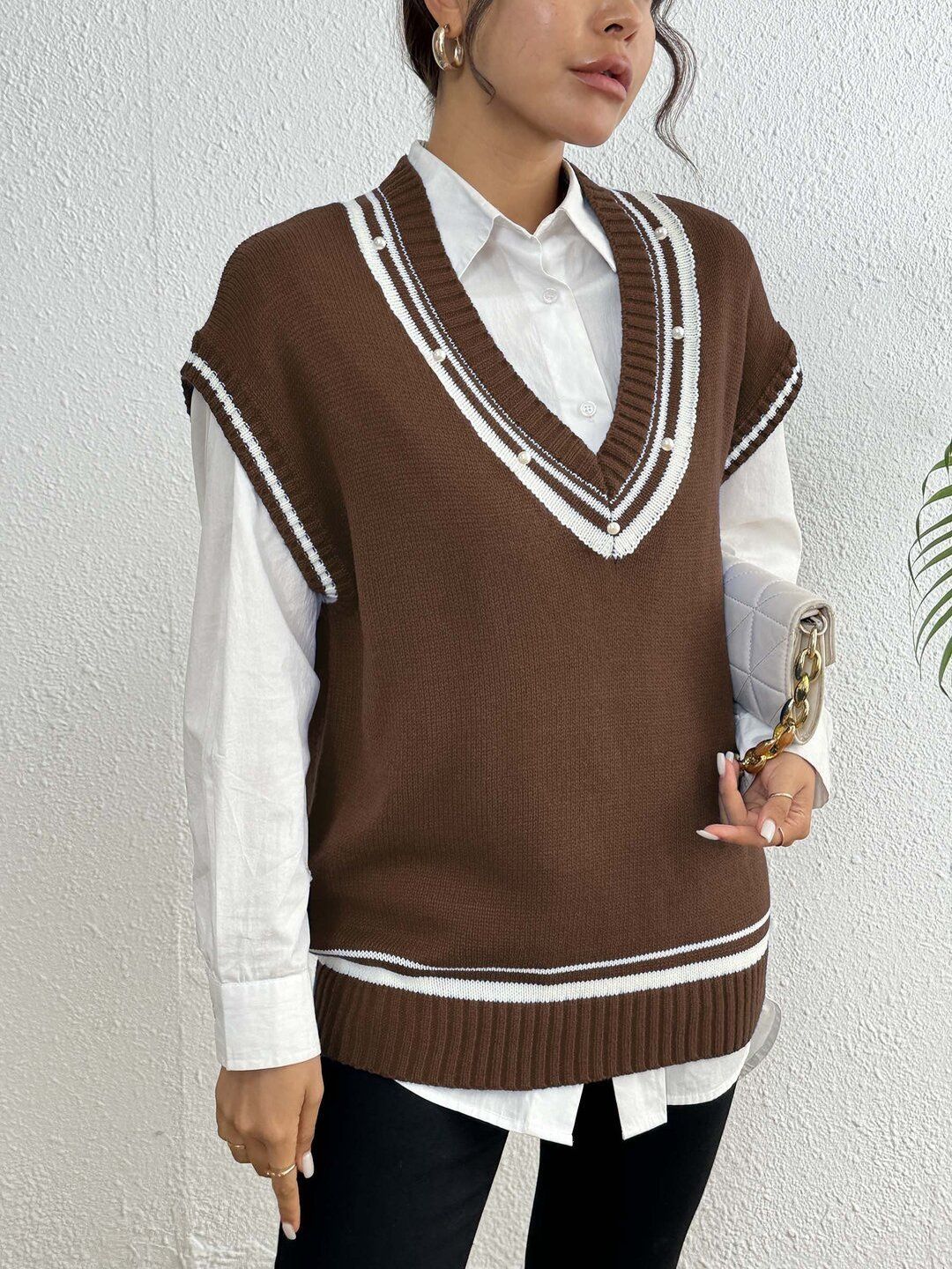 Women Colourblocked Sweater Vest with Embellished Detail