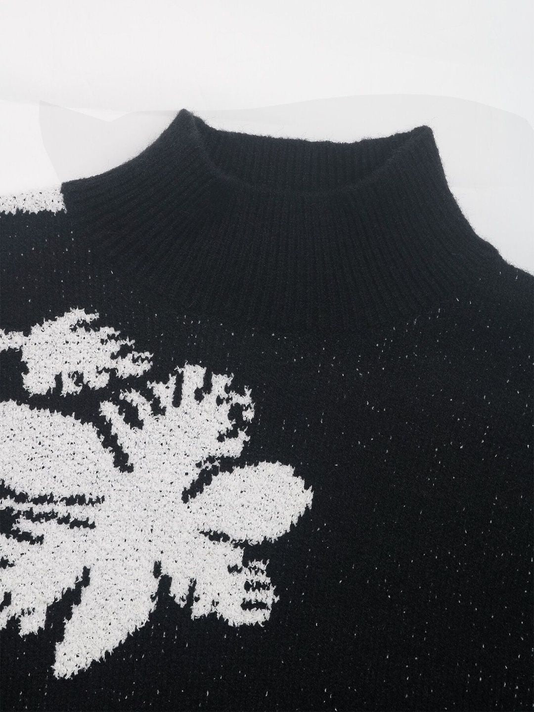 Women's Black Floral Printed Pullover