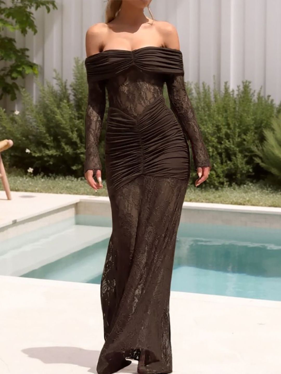 NOWI Off-Shoulder Sheath Maxi Dress