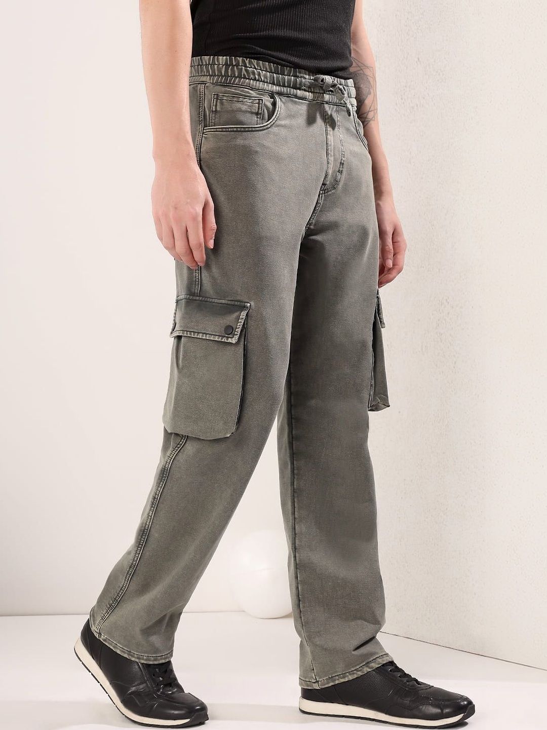 NOWI Men Jogger Mid-Rise Light Fade Stretchable Jeans