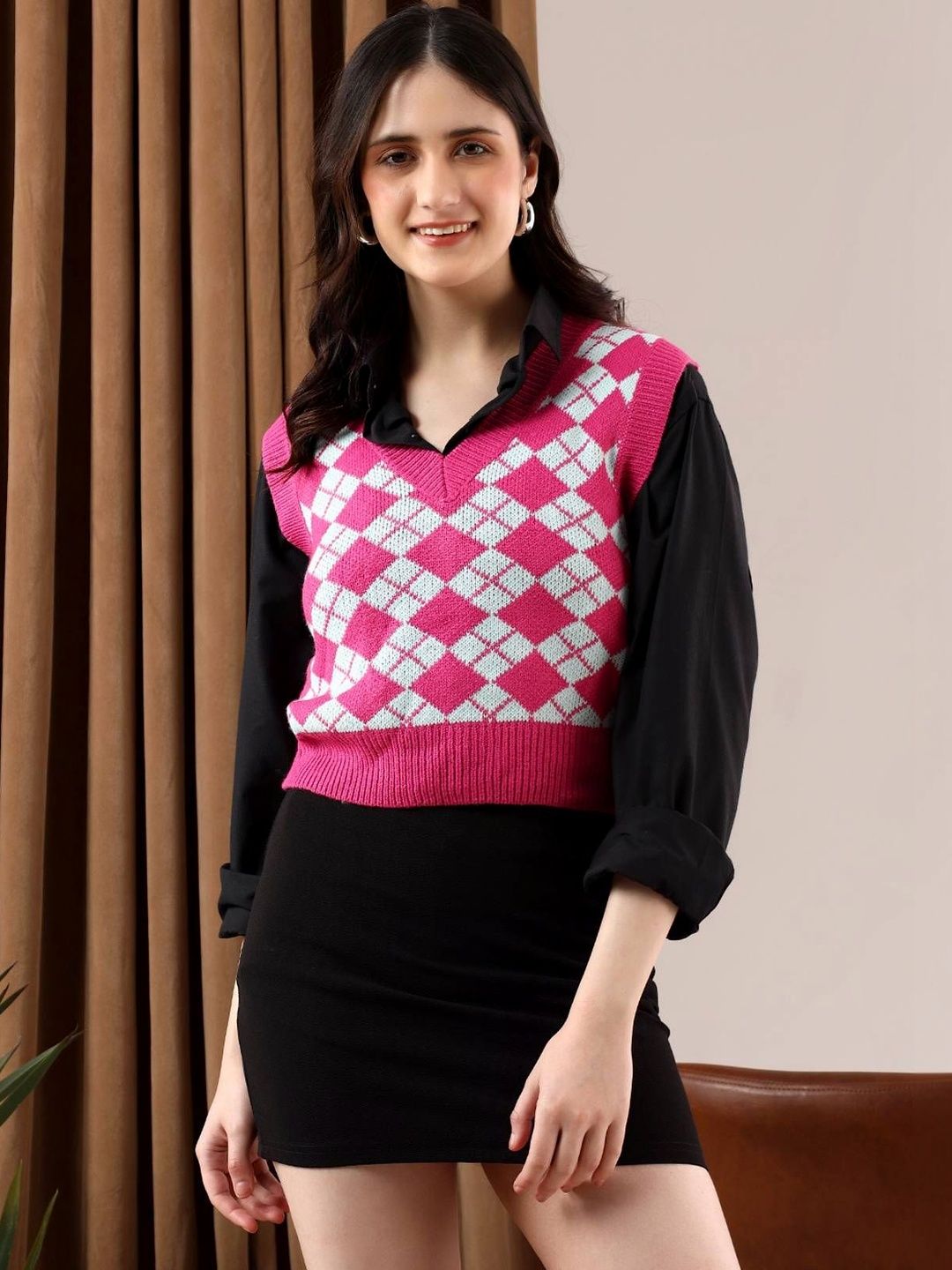 NOWI Women Argyle Checked Woollen Crop Sweater Vest