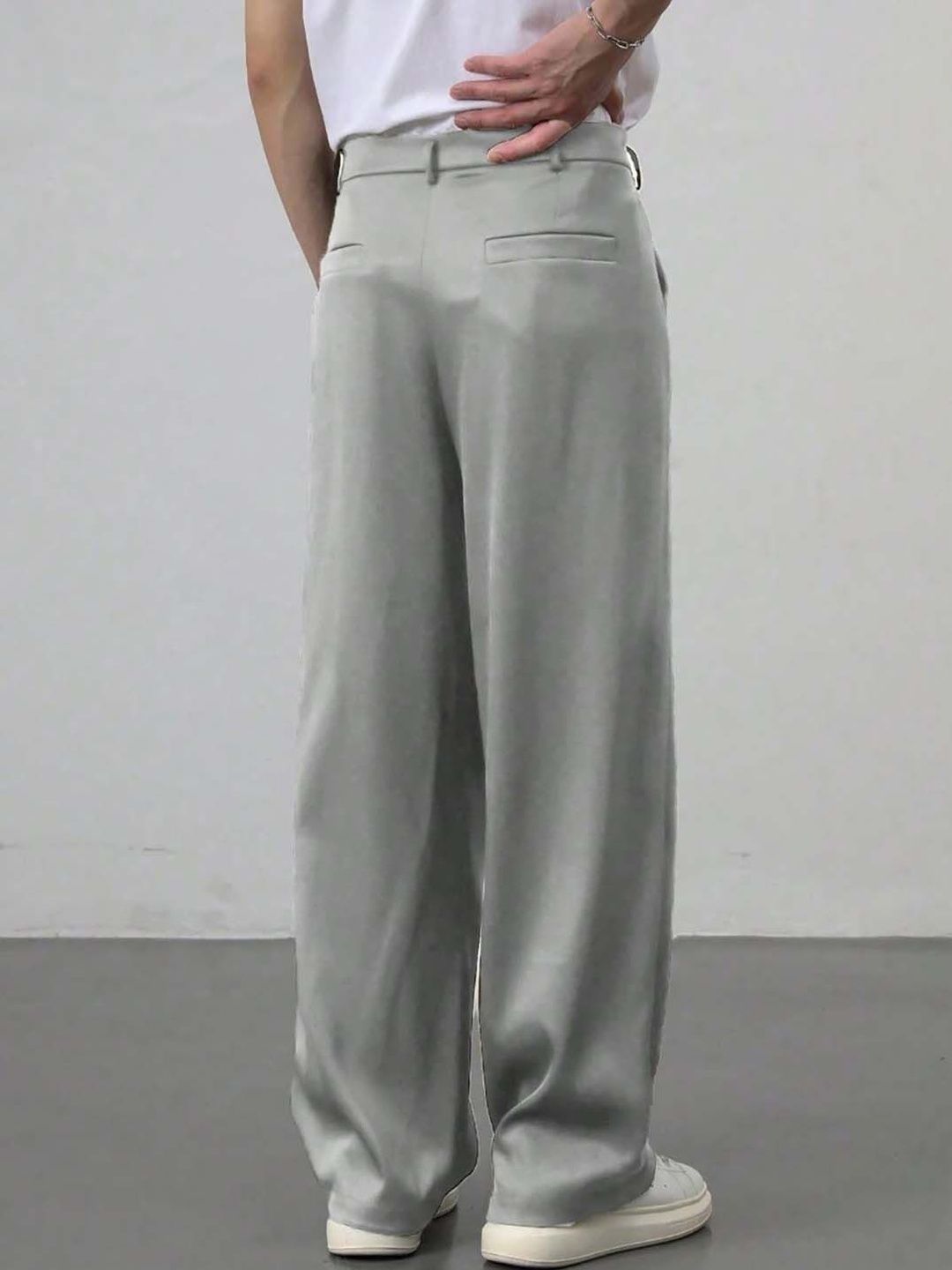 Men Pleated Trousers