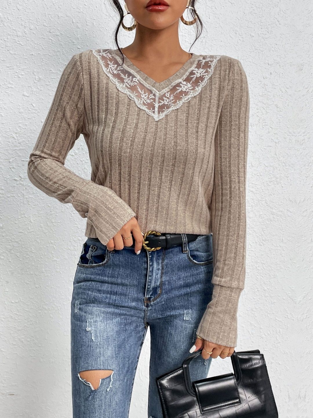 V-Neck T-shirt in Beige Cotton - Nowi Korean Fashion
