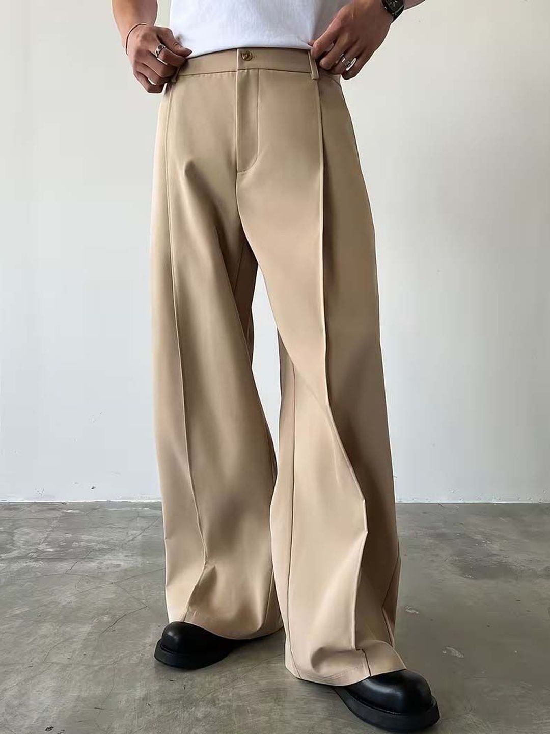 Men Wrinkle Free Pleated Trousers