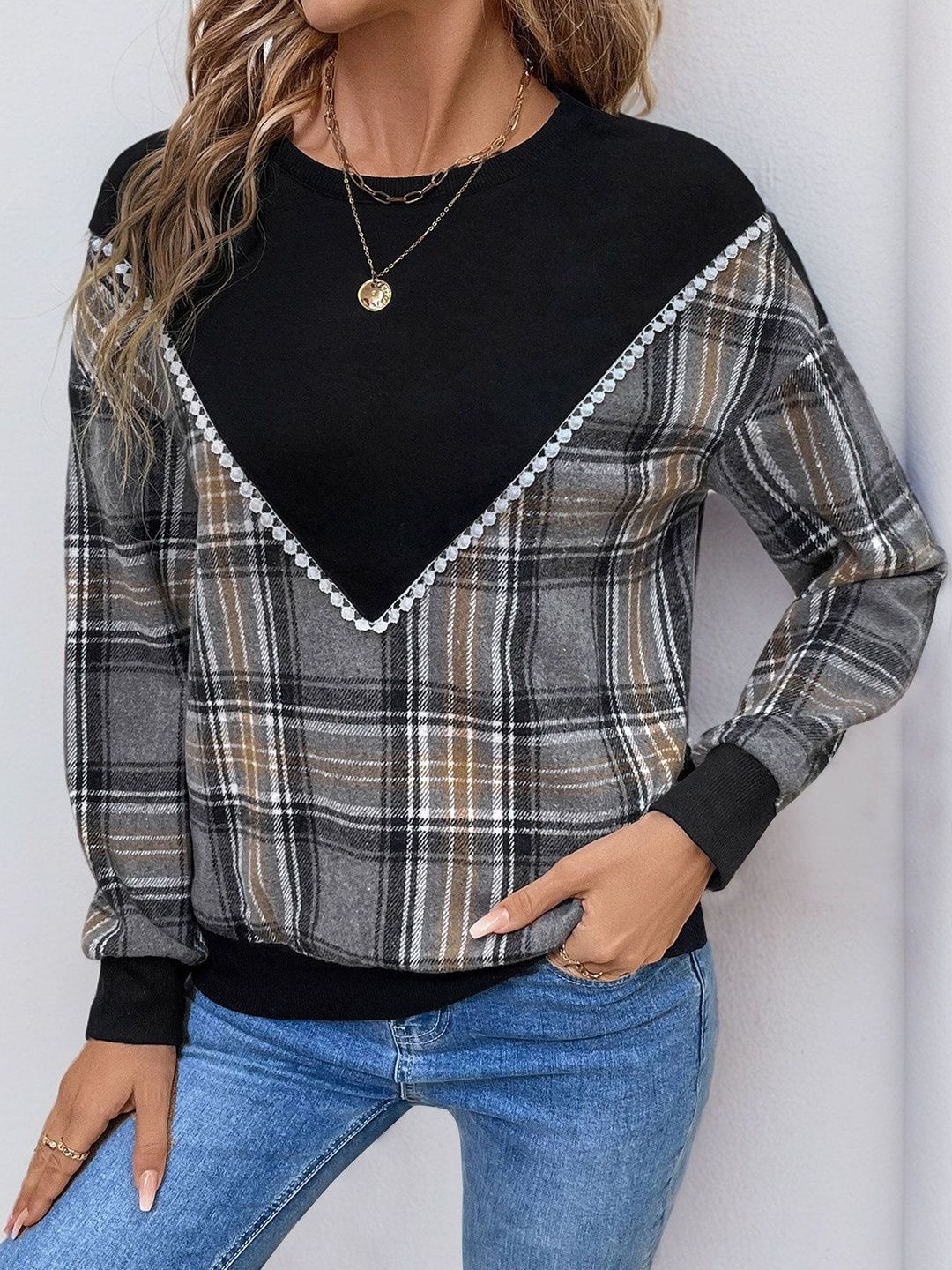 Women Colourblocked Sweatshirt