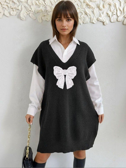 Ribbed Longline Sweater Vest with Applique Detail in Black acrylic Sleeveless - Nowi Korean Fashion
