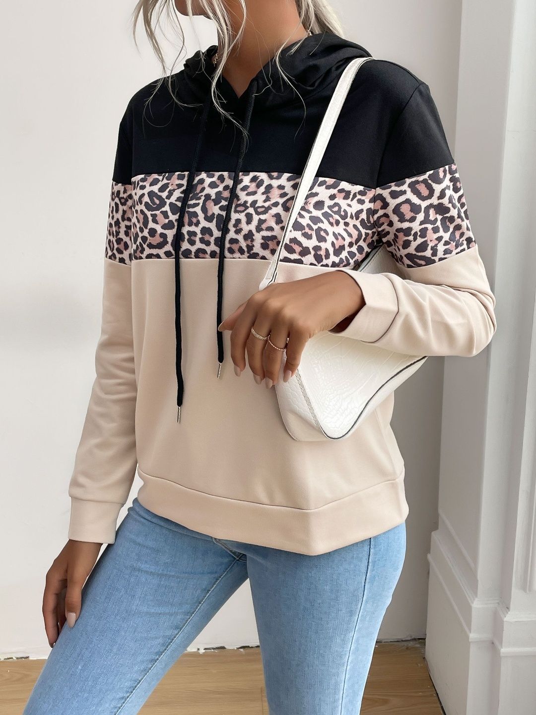 Women Colourblocked Hooded Sweatshirt