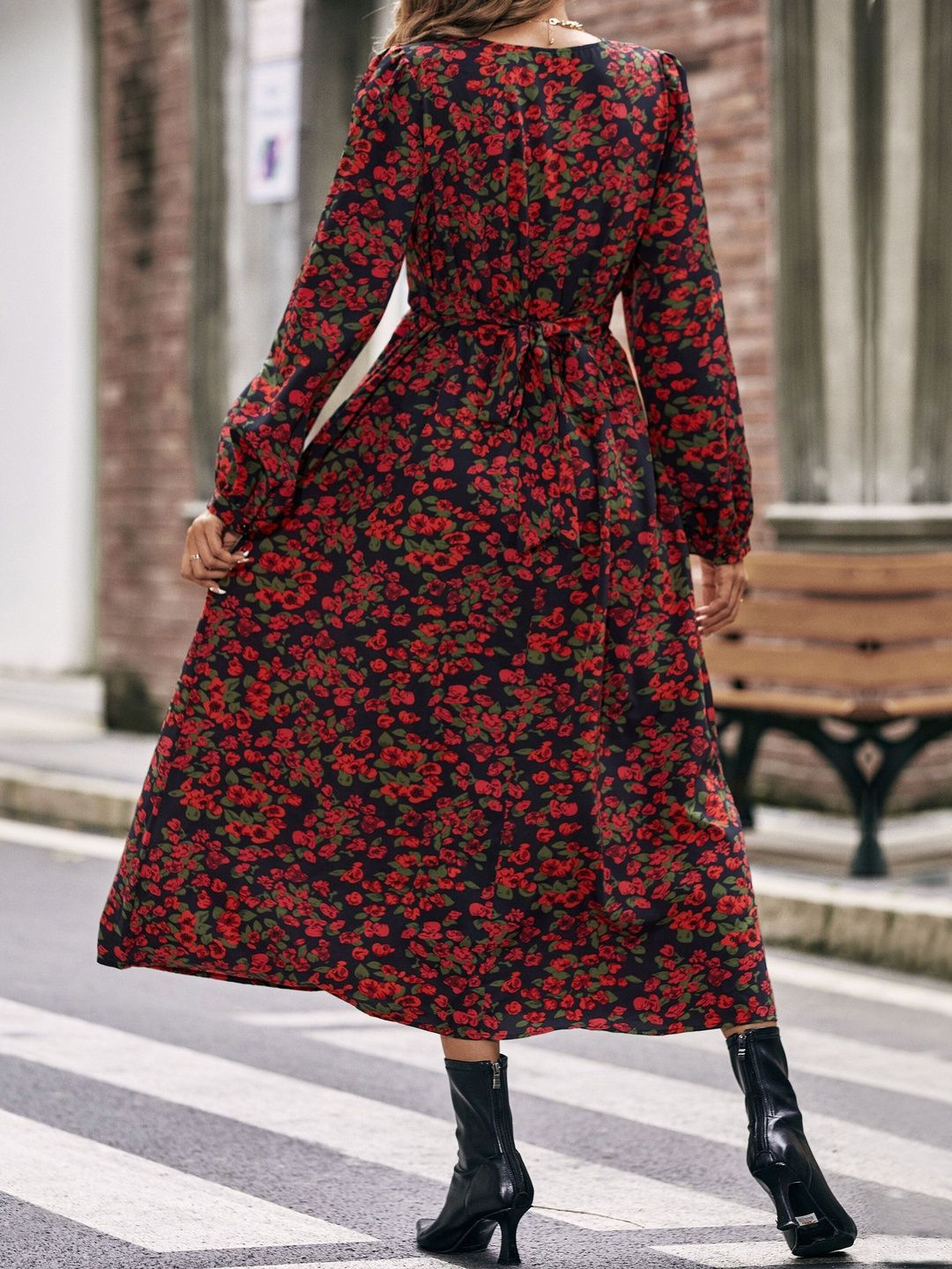 Women's Black Floral Print A-Line Midi Dress Blend