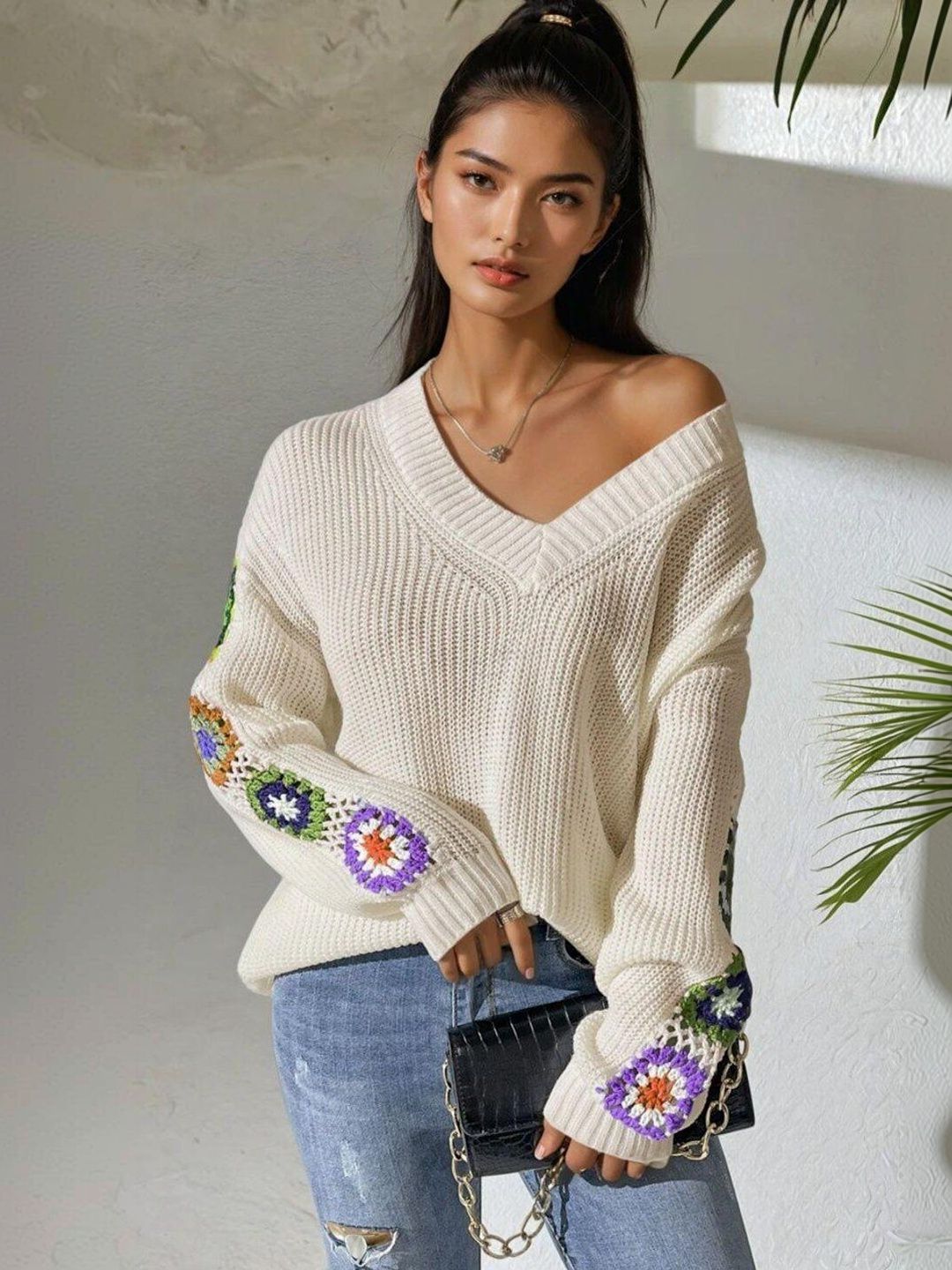Colourblocked Pullover in White acrylic - Nowi Korean Fashion