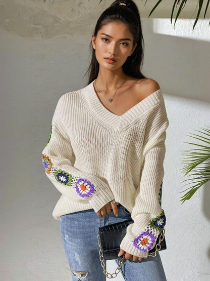 Colourblocked Pullover in White acrylic - Nowi Korean Fashion