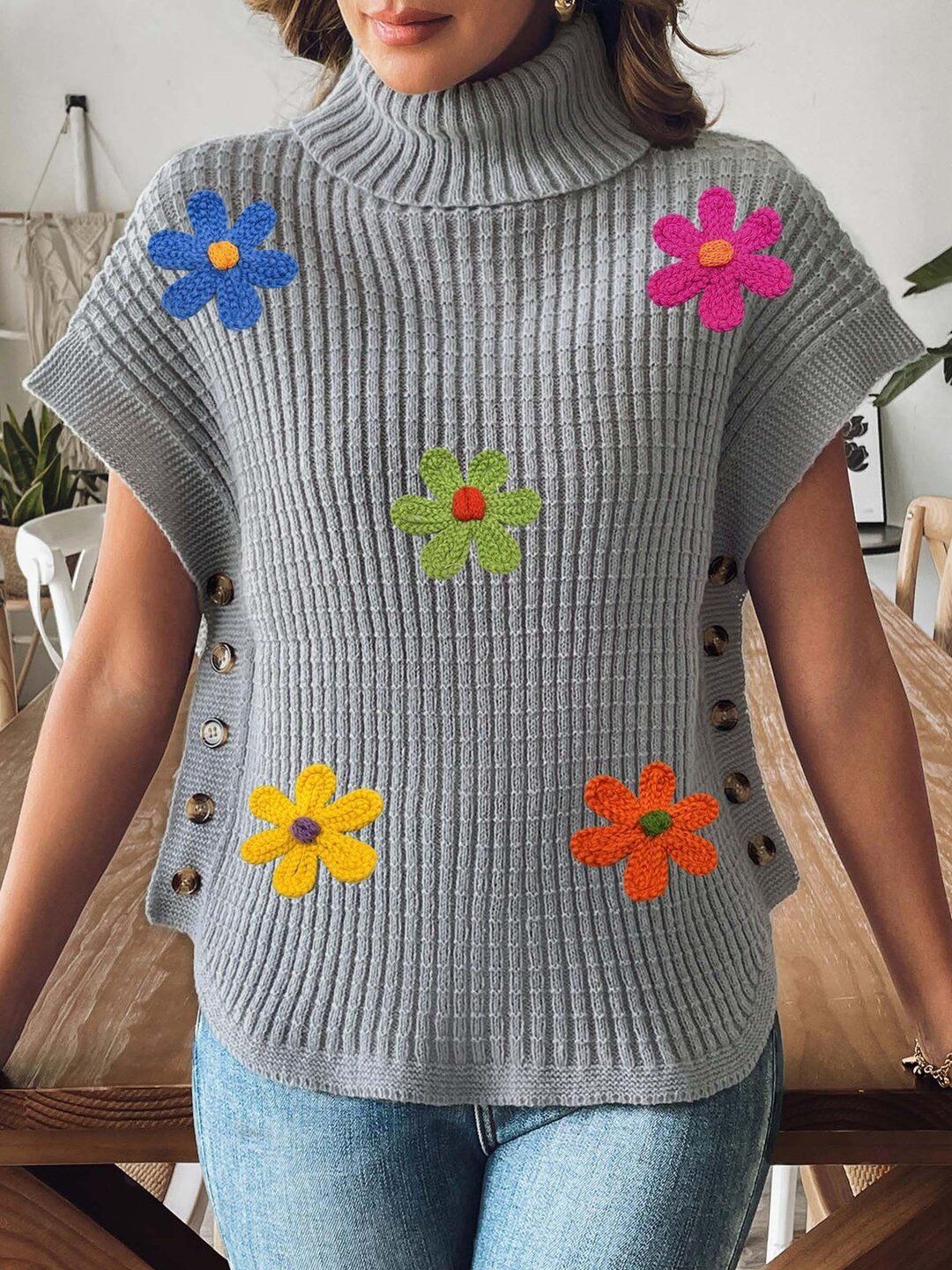 Women Colourblocked Ribbed Pullover with Applique Detail
