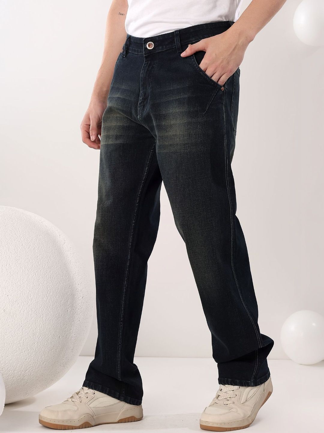 Men Regular Fit Mid-Rise Jeans