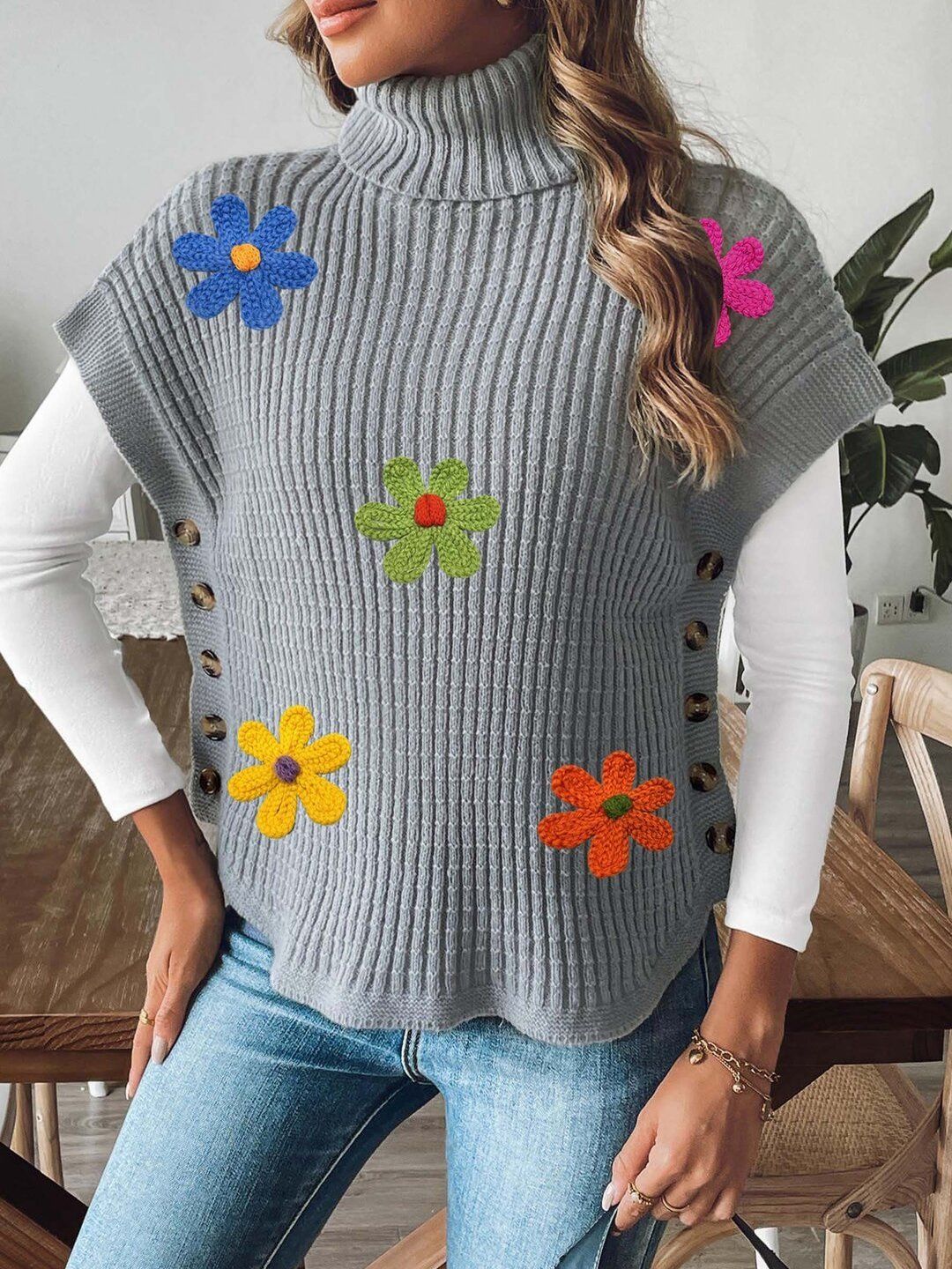 Women Colourblocked Ribbed Pullover with Applique Detail