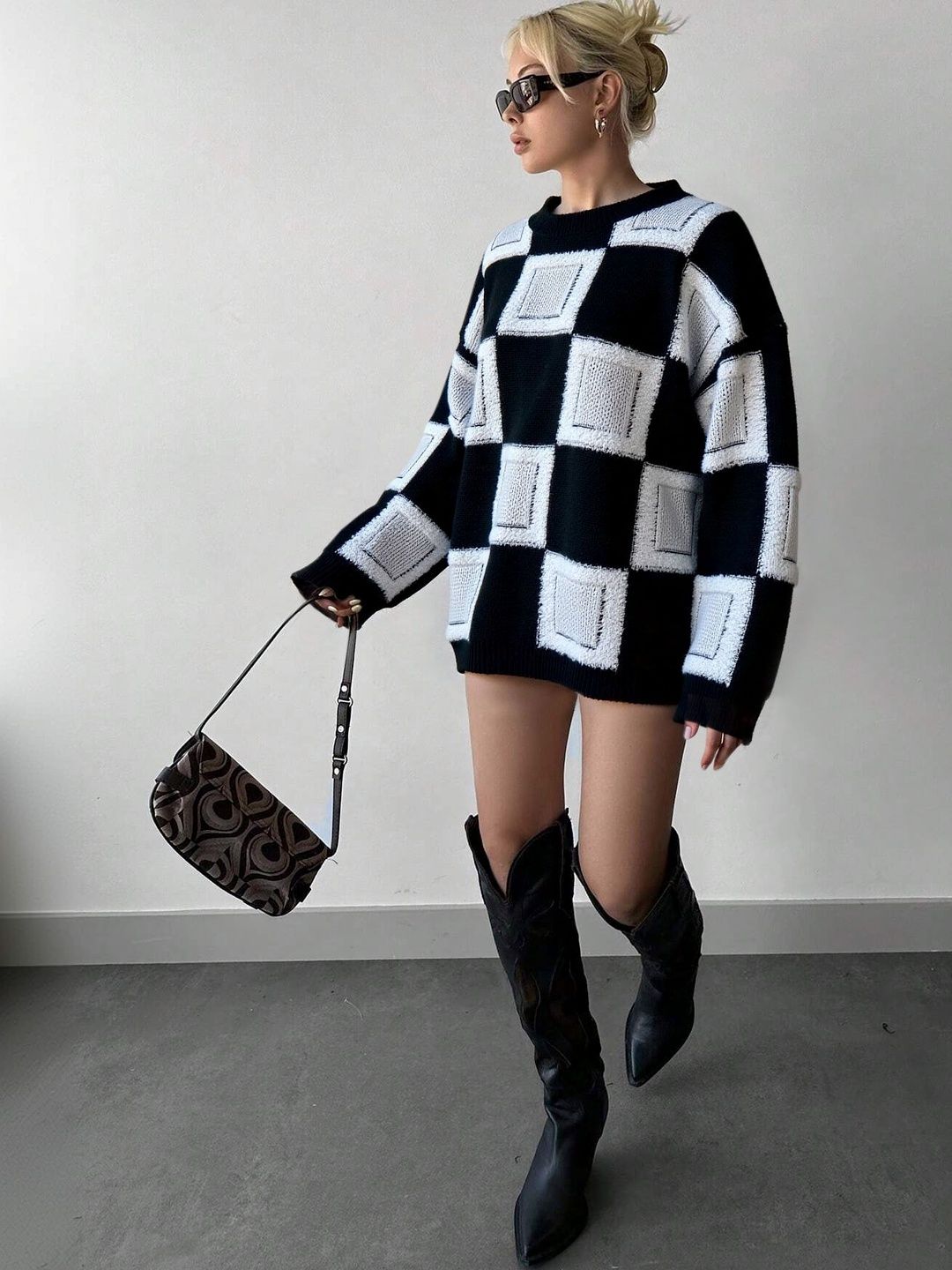 NOWI Women Checked Pullover with Fuzzy Detail
