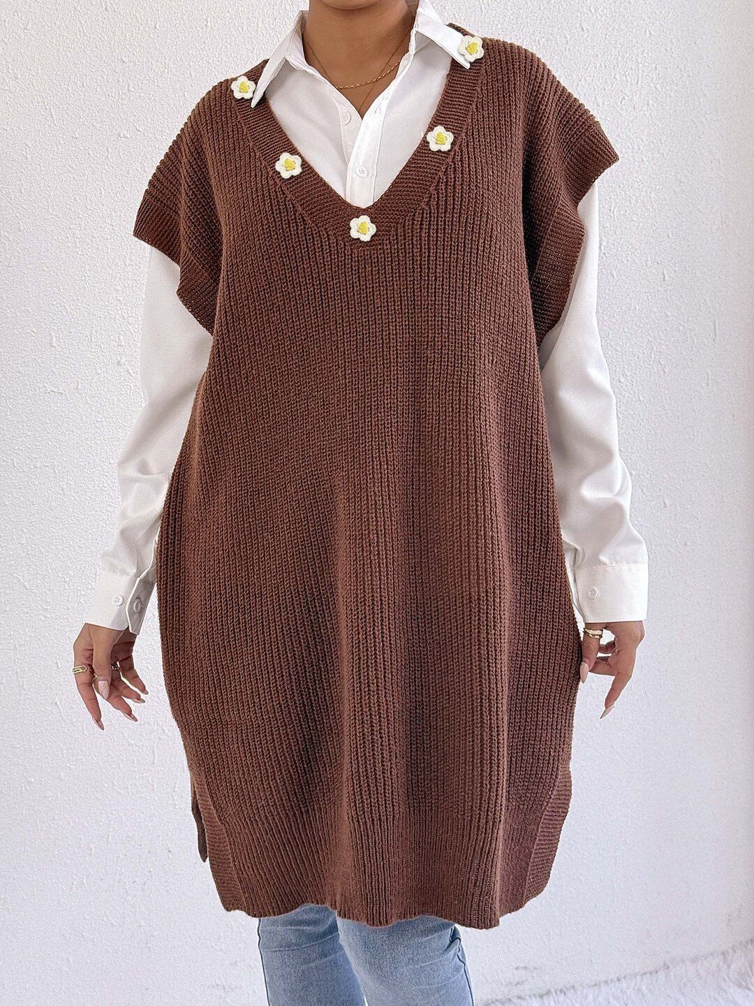 Women Ribbed Sweater Vest with Applique Detail